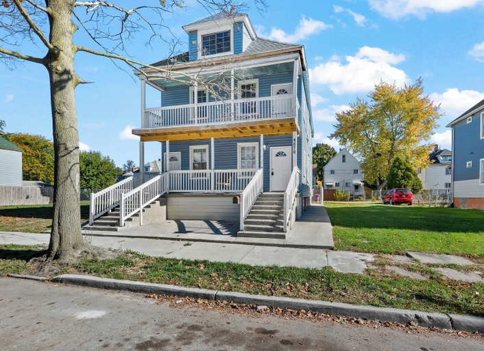 Primary image, New Downtown Lux 3BR Free Parking, AC & Wi-fi, Wayne