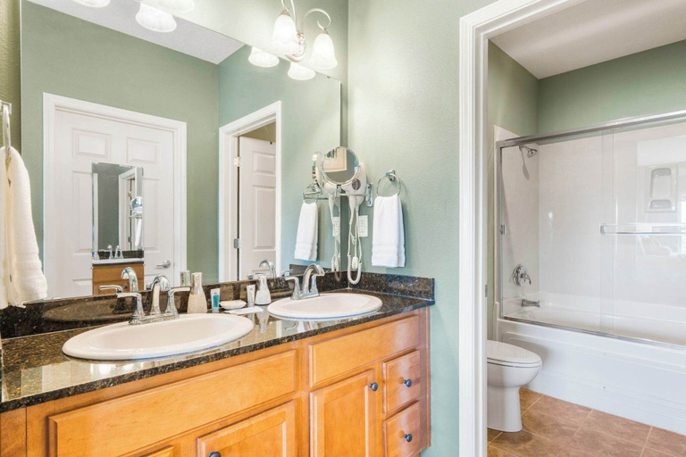 Bathroom 3, Sunset Daydream Elegant Condo on Table Rock!, Taney