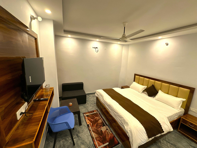 Room 3, Hotel Divya Ganga Shivpuri Rishikesh, Garhwal