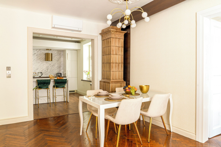 Living area 2, Main Square Prestige Suites -Staymoovers, Kraków City