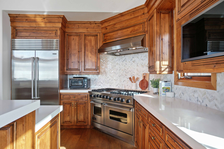 Private kitchen 5, 5 Bellemont - 5 Bedroom Private Home by Deer Valley Resort, Summit