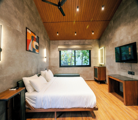 Bedroom 2, Forrest, Kancheepuram