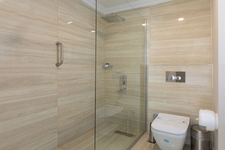 Bathroom 5, Vira Otel Suites, Merkez