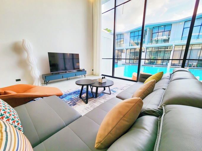 Living area 3, Pool Access Massive Townhouse, Ko Samui