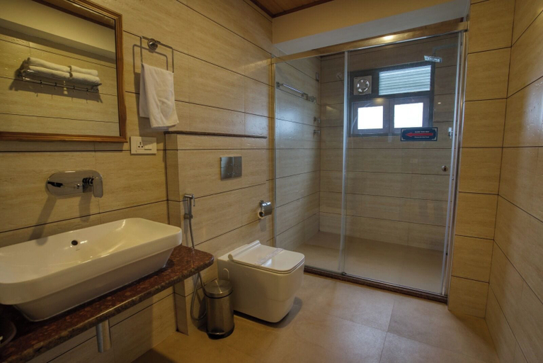 Bathroom, Avianna Gangtok Prime Hotel & Spa, East Sikkim
