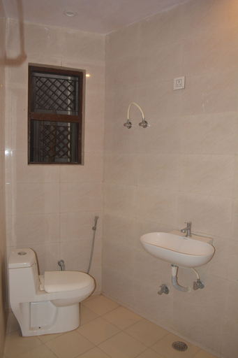 Bathroom 3, Hotel Marwari, Agra