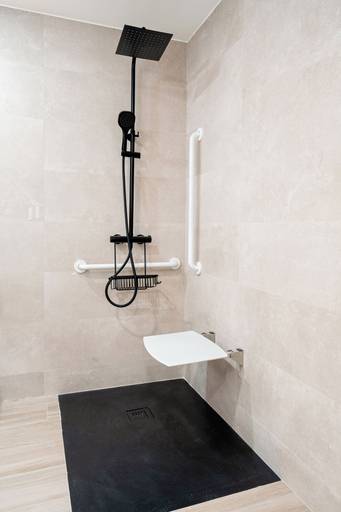 Bathroom 5, Dobo Madrid Molins, Madrid