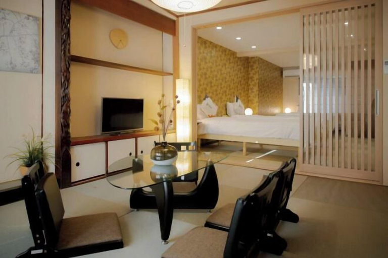 Room 2, Rakuyado Turuhashi, Osaka