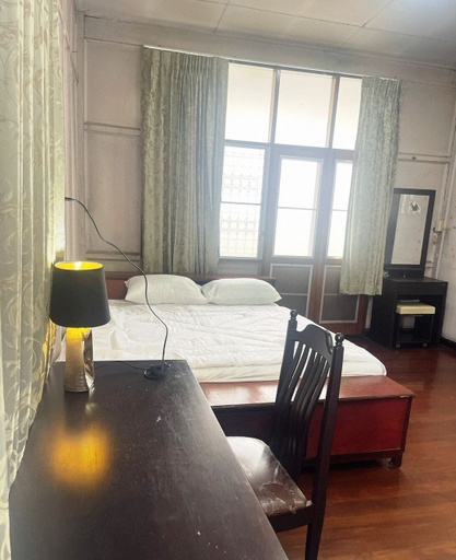 Others 5, Home rama4 near bts thong lor, Khlong Toey