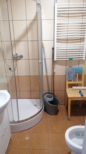 Bathroom 5, Hallera Wroclaw, Środa Śląska