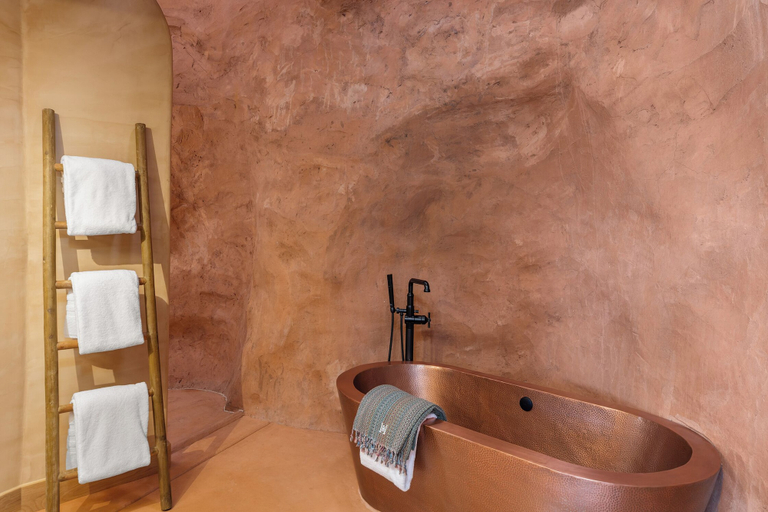 Bathroom 5, Honey Rock Landing, Delta