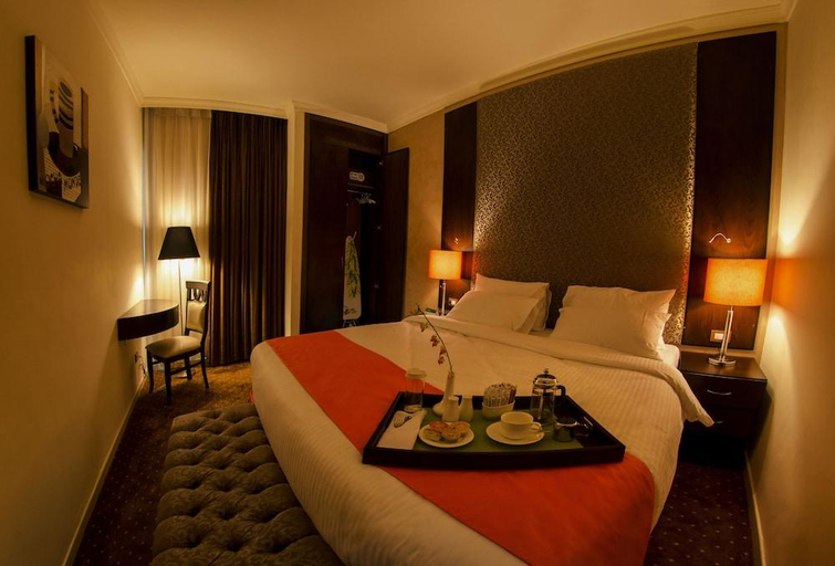 Bedroom 3, Meneur Hotel, Wadi Essier