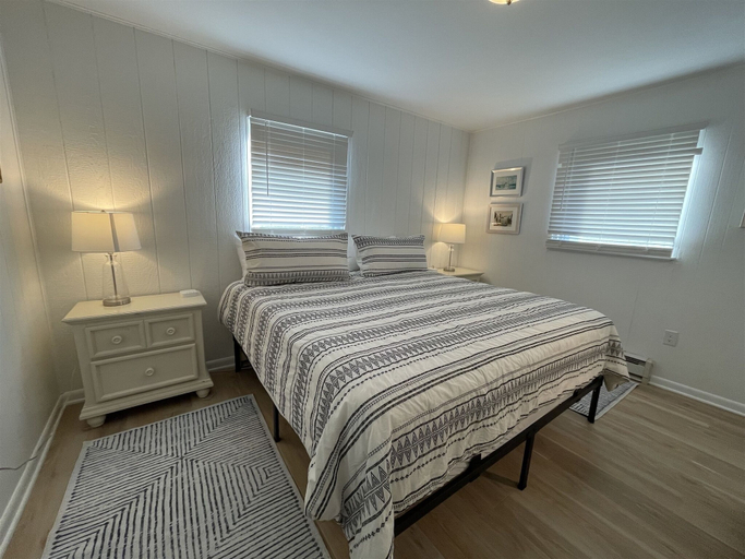 Room 3, 58223 Dunes Dr House by RedAwning, Dare
