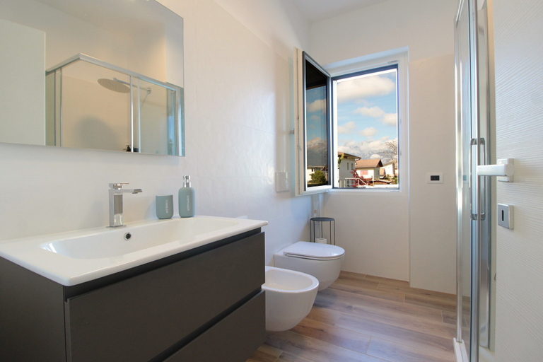 Bathroom 5, House Martina, Belluno