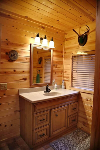 Bathroom 5, The North House 3 Bedroom Home, Ashland