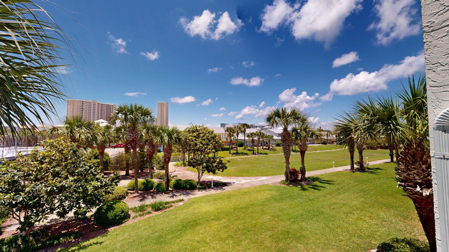 Property grounds 5, Mainsail T/h #3 2 Bedroom Townhouse, Walton