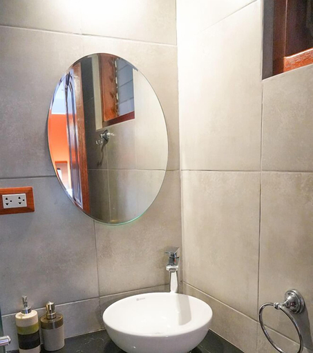 Bathroom 4, Cocatambo, Urubamba