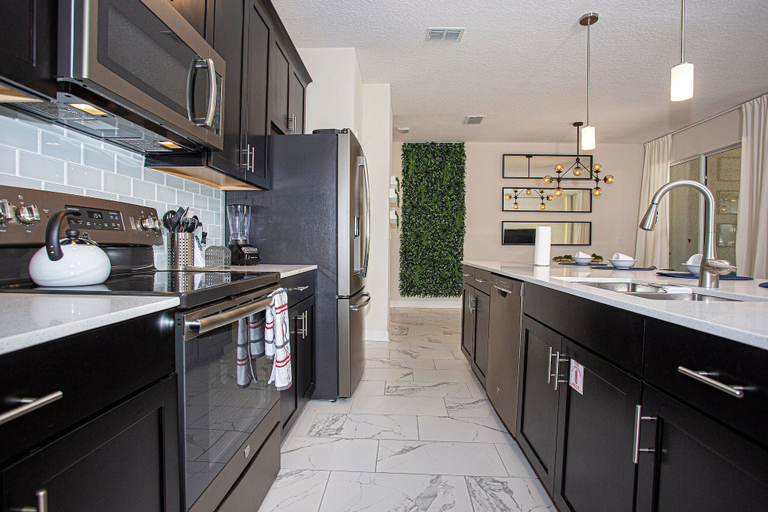 Private kitchen 2, 396 - 4bd/3ba Luxurious Homechampions Gate Resort, Osceola