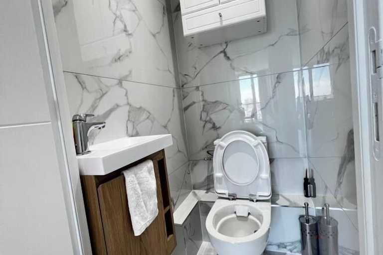 Bathroom 5, Bedroom - Serene with Chinese-Parisian Warmth, Seine-Saint-Denis