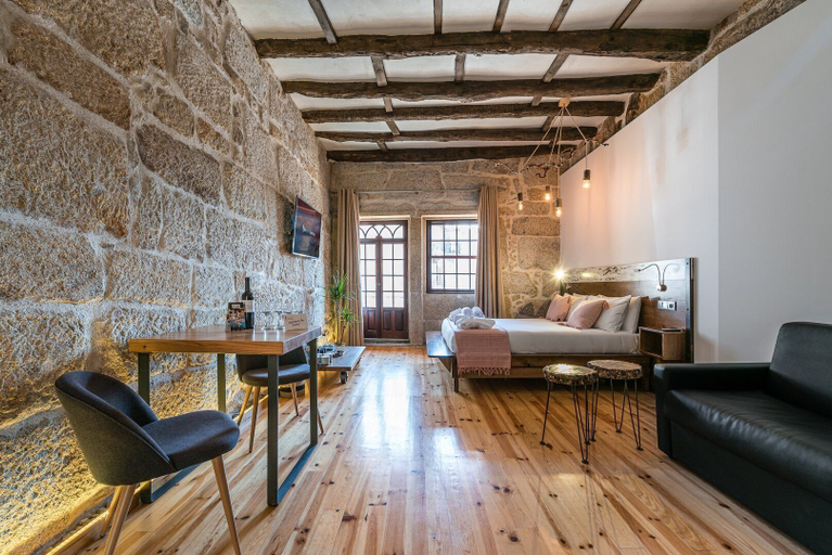 Room 3, Guestready - Castlerock Pub Hotel, Porto