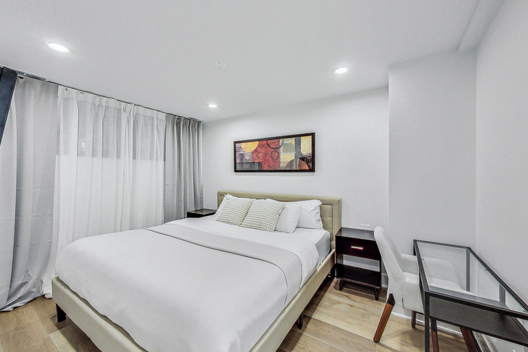 Room 2, ChicagoVibe, Cook