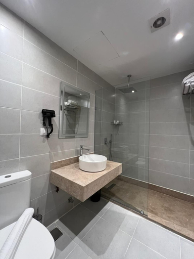 Bathroom 3, Grand Museum Pyramids Hotel, Al-Ahram