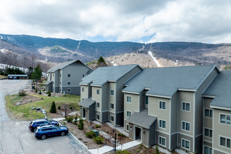 Exterior 5, 100 Snow Creek 2 Bedroom Condo, Washington