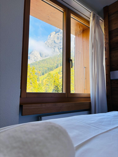 Bedroom 2, Typically Swiss Hotel Ermitage, Frutigen