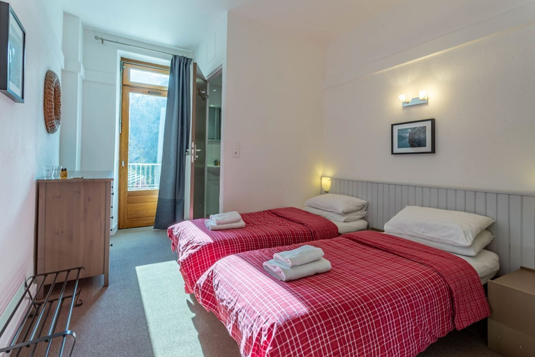 Room 5, Hotel les Aravis, Haute-Savoie