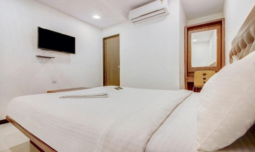 Room 3, Hotel Aura Nest, Mumbai Suburban