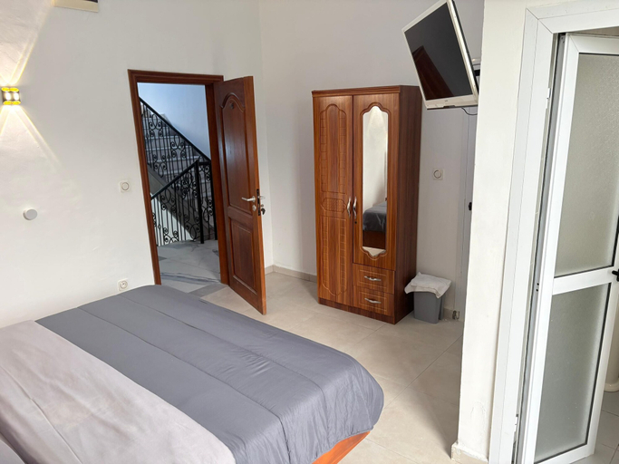 Room 4, Jacobs Hôtel, Wouri