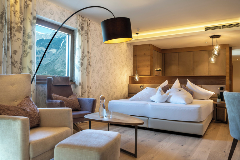 Bedroom 5, Hotel Sonnbichl, Bolzano