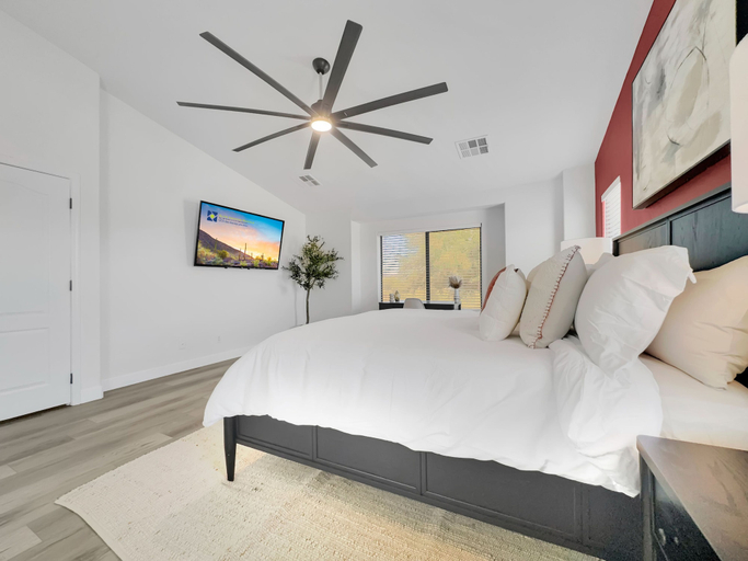 Room 2, 215th Queen Creek, Maricopa