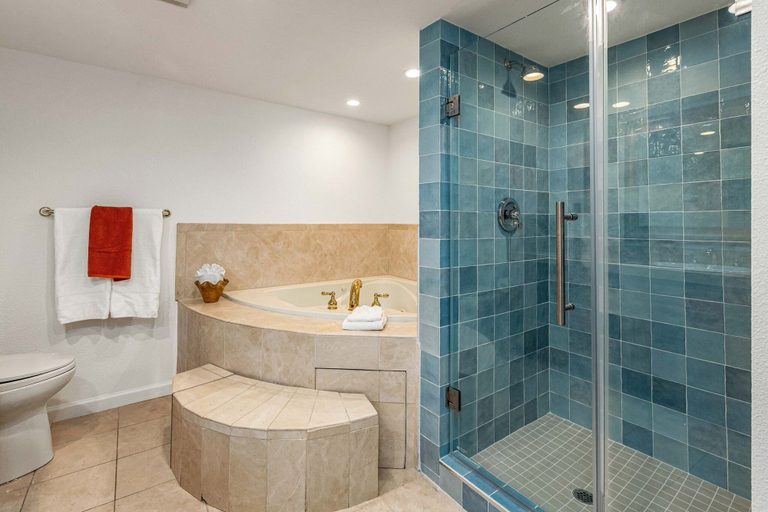 Bathroom 2, La Jolla Gem 3 Bedroom Condo, San Diego