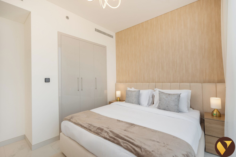 Room 4, Vogue | The Crest Sobha Hartland close to Downtown, Dubai