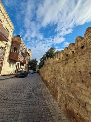 Exterior 2, Qesr bir, Baku