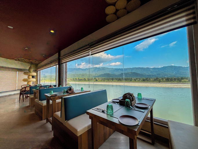 Restaurant 3, The Neeraj Ganga Rajmahal Wellness Dream, Garhwal