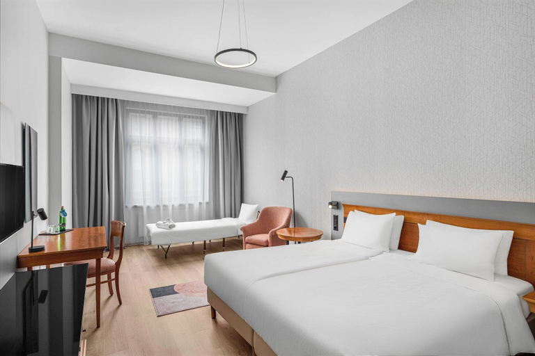 Bedroom 4, Danubius Hotel Hungaria City Center, Budapesti