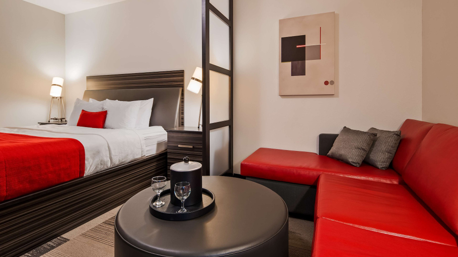 Bedroom 3, Best Western Plus Airport Inn & Suites, Division No. 11