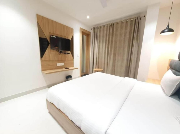 Bedroom 4, Hotel Scarlet, Gwalior