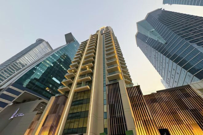 Exterior, bnbme Luxurious Canal View Apt w/ Pool & Gym, Dubai