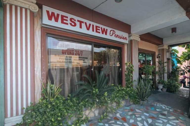 Exterior 2, Westview Pension by RedDoorz, Cebu City