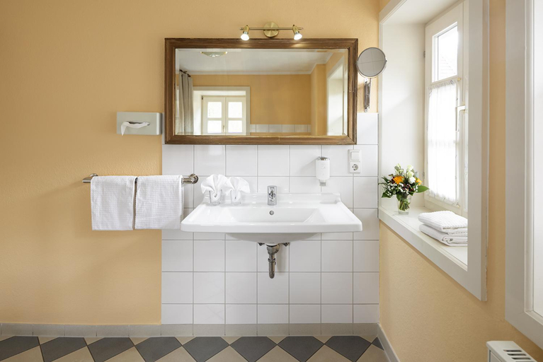 Bathroom 5, Romantik Hotel Landhaus Barenmuhle, Waldeck-Frankenberg