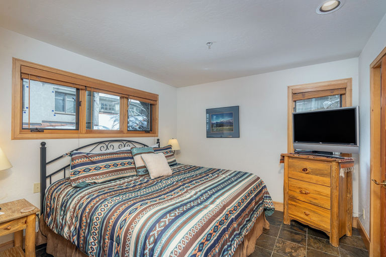 Bedroom 2, Mountain View Haven Townhouse by Alpine Lodging Telluride, San Miguel