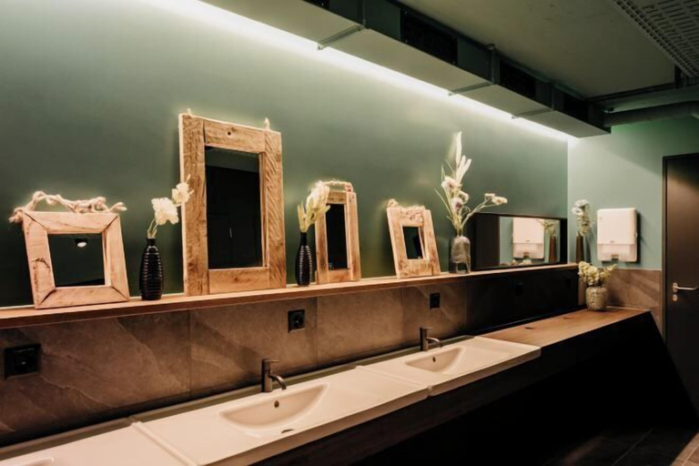 Bathroom 3, Capsule Hotel - Lucerne Old Town, Luzern