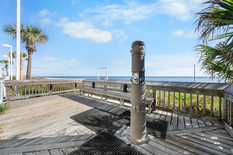 Others 5, Tradewinds 503, Baldwin