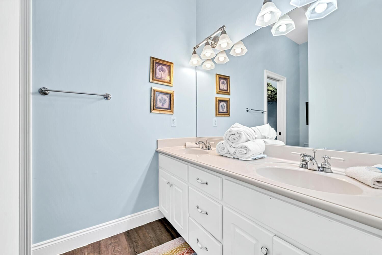 Bathroom 4, Summer Towne Cottages #8 - Sea-questered, Bay