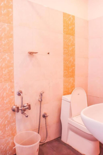 Bathroom 2, Hotel Brahma, Alappuzha