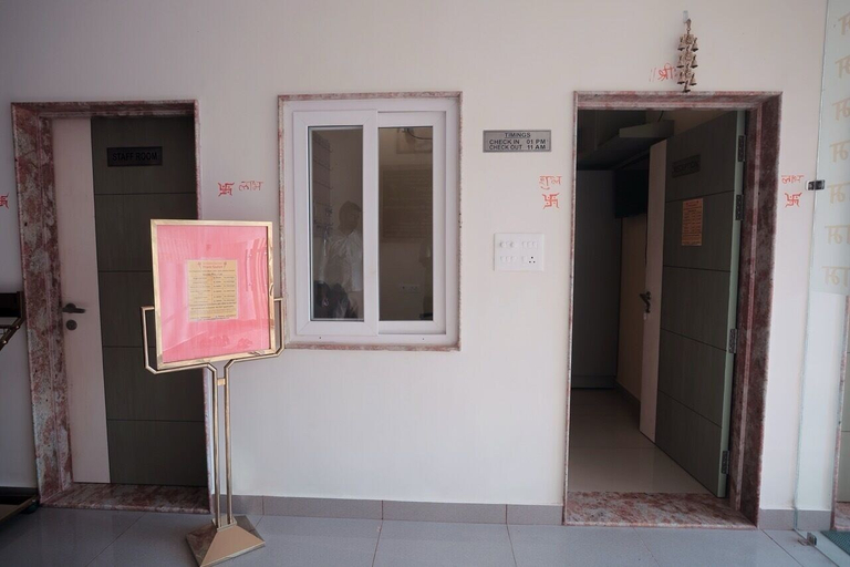 Lobby 4, Hotel Prem Sadan, Datia