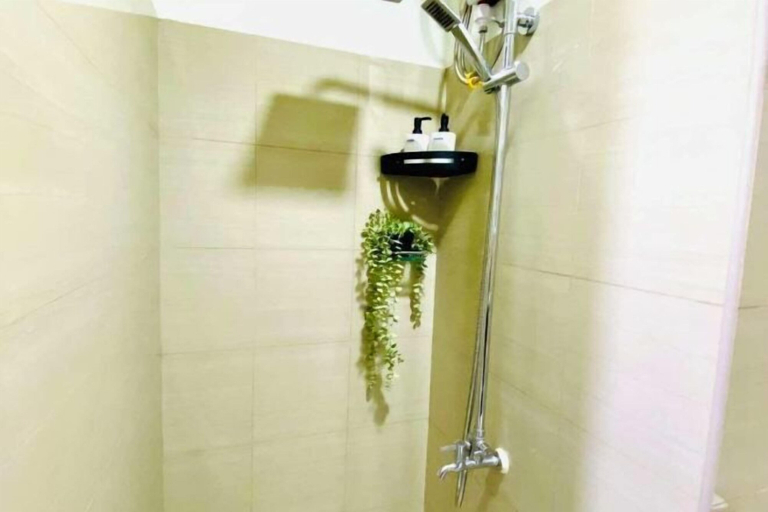 Bathroom 3, Ai-Stay 78 at Shore 2 T1, Pasay City